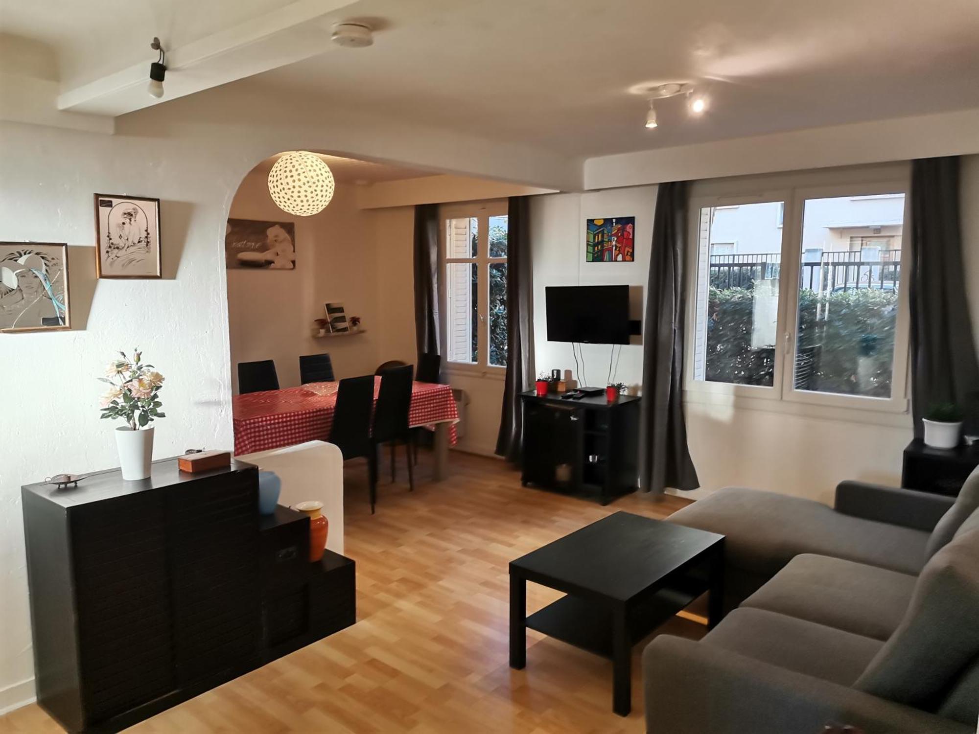 Big Ground Floor 2 Bedrooms Flat In A Quiet Building & Neighborghood Марсель Екстер'єр фото